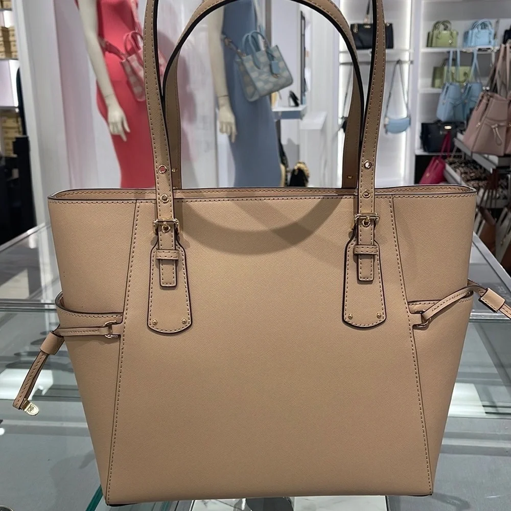Michael Kors Voyager Saffiano Leather Tote Bag Style#30H1GV6T4T NWT OYSTER